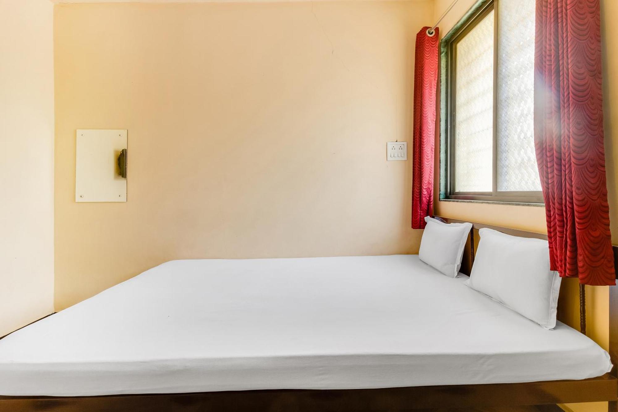 Spot On Harihar Lodging And Yatri Niwas Kolhapur Exterior photo
