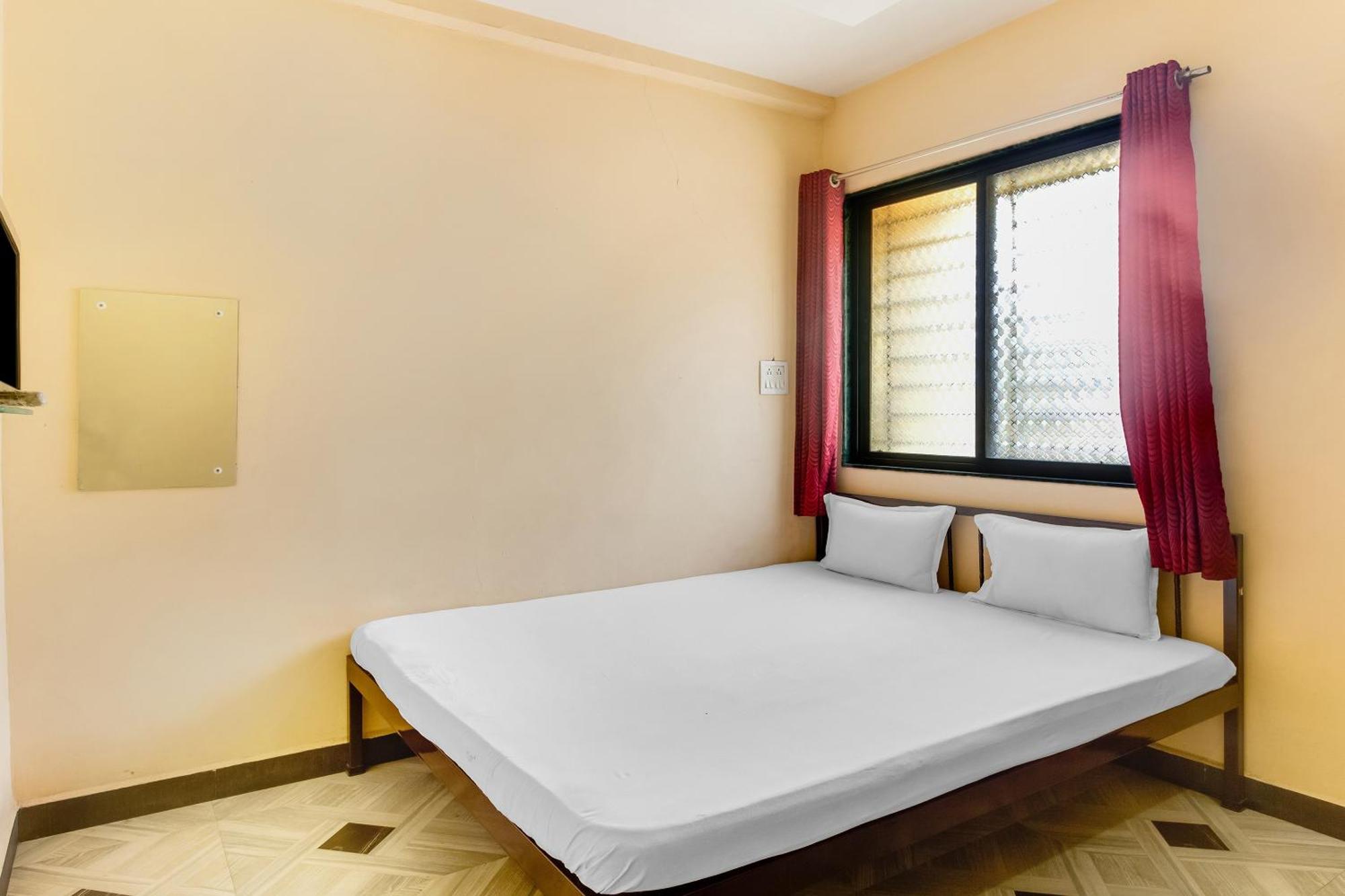 Spot On Harihar Lodging And Yatri Niwas Kolhapur Exterior photo