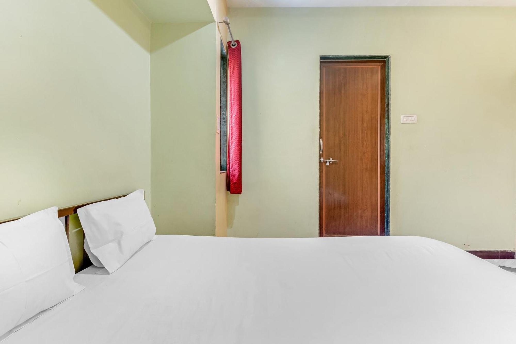 Spot On Harihar Lodging And Yatri Niwas Kolhapur Exterior photo